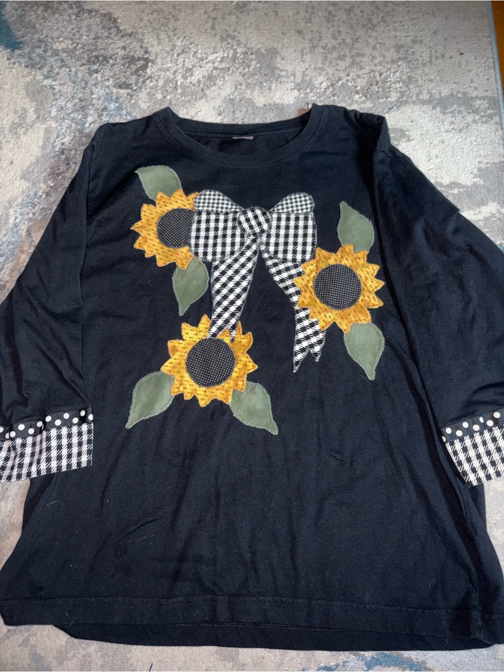 Black Sunflower Bow Appliqué Long-Sleeve Blouse
